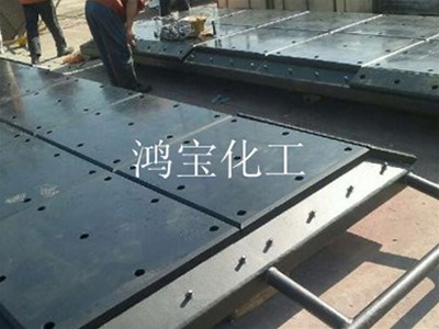 護(hù)舷貼面板自身具備優(yōu)良的自潤滑性